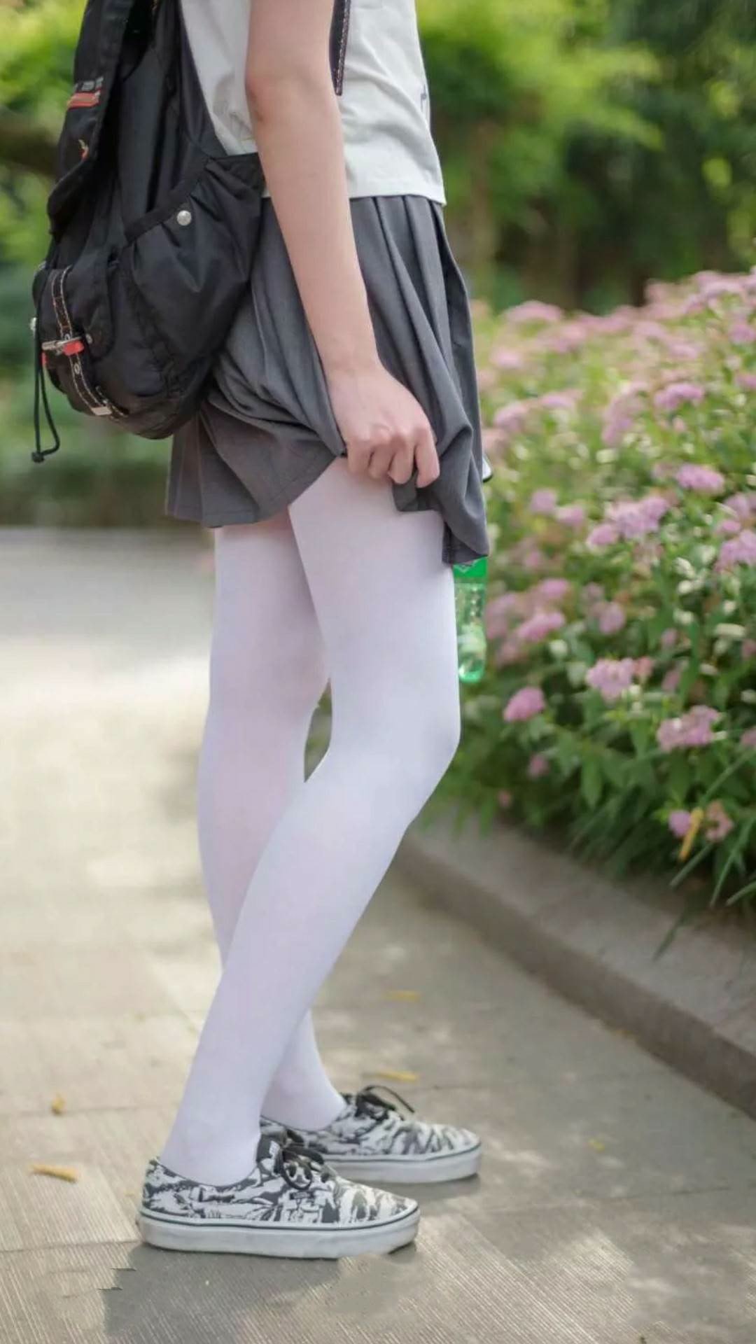 切特·霍姆格伦冠军级表现震撼全场，辽宁队挑战灰熊虽败犹荣，中美篮球交锋再掀热潮