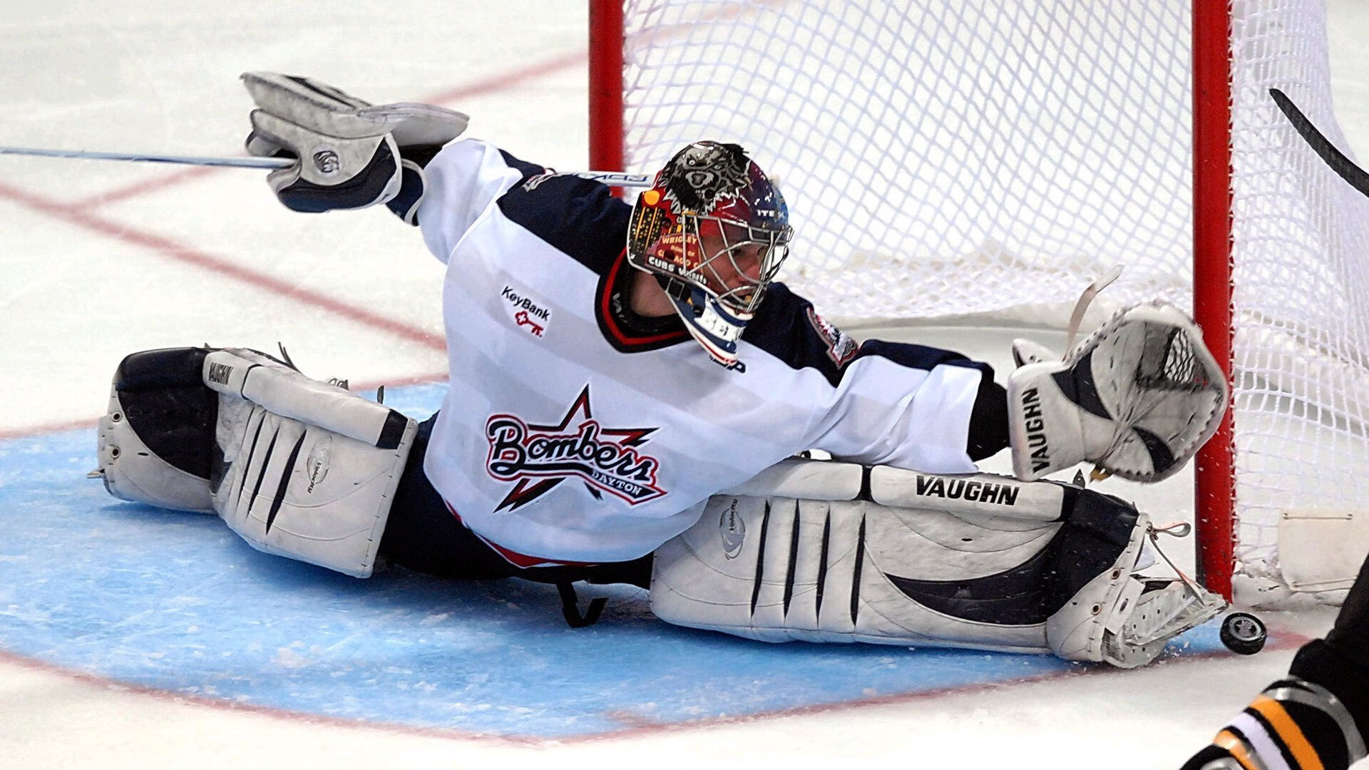 开云APP-黑金刚卢卡库轰塌精密钟表，加勒比海盗逆袭争冠路