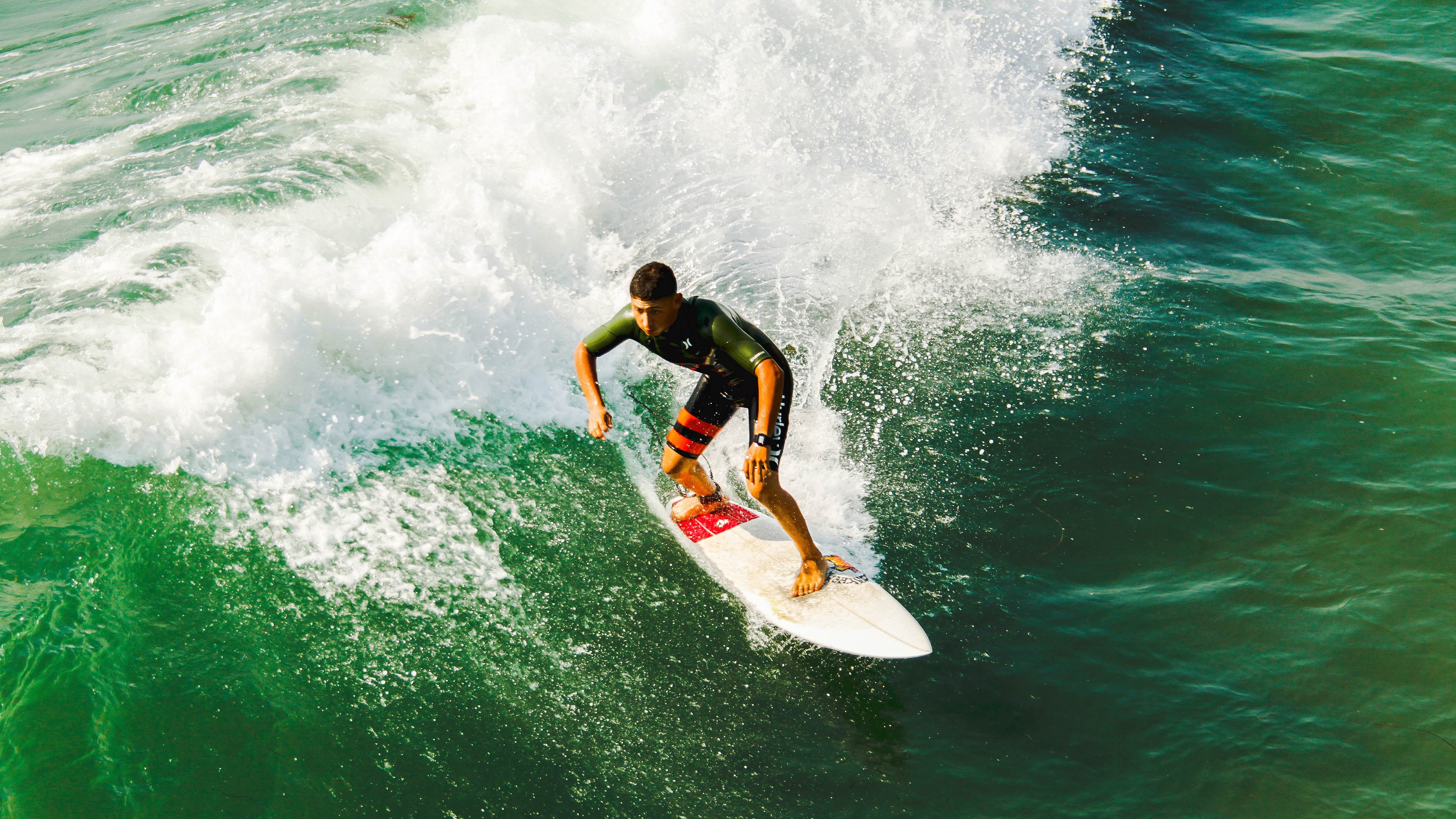 开云平台-利拉德用戴表时刻碾碎悬念！雄鹿闪电战击溃热火，冠军拼图完美嵌合